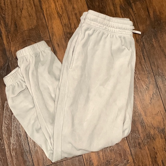Light blue/gray sweats - Picture 2 of 5